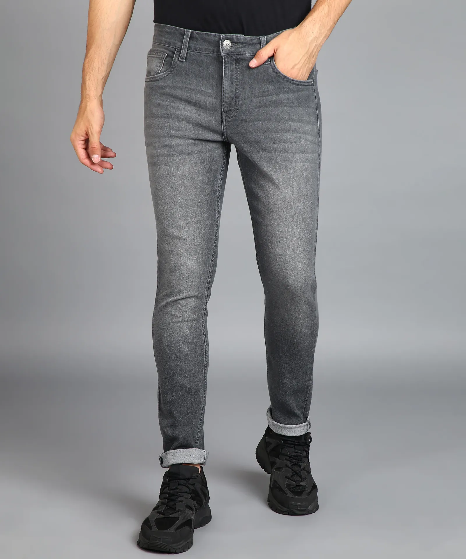“Men’s Slim Fit Jeans – Premium Quality” (Black, Small)